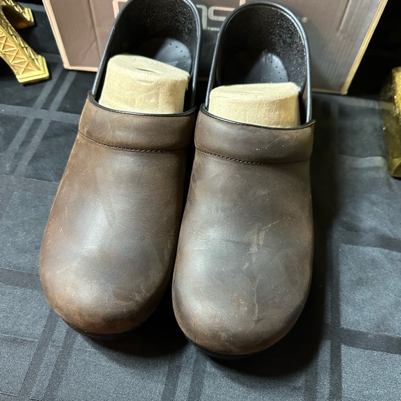 Dansko NIB NEVER WORN
Size 47 (13.5-14) - Picture 2 of 5